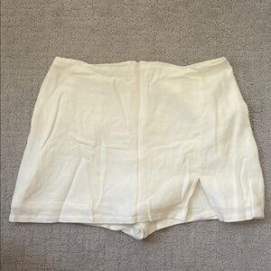 White Women’s Skort
